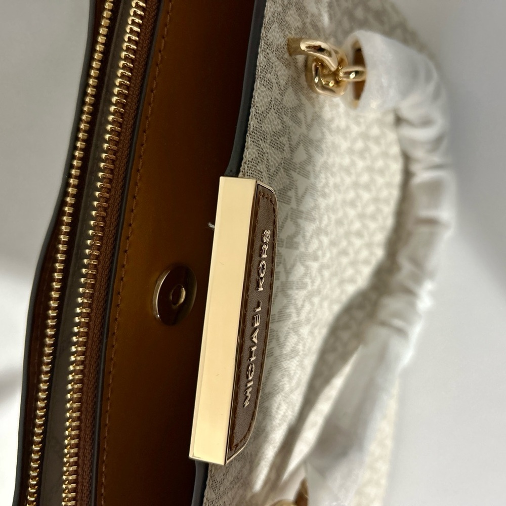 Brand New Michael Kors Rochelle Large Satchel-Vanilla/Acorn- NWT - Picture 5 of 11